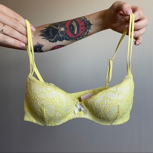 Victoria's Secret Other - 4 for $20 | VICTORIAS SECRET Padded Demi Bra